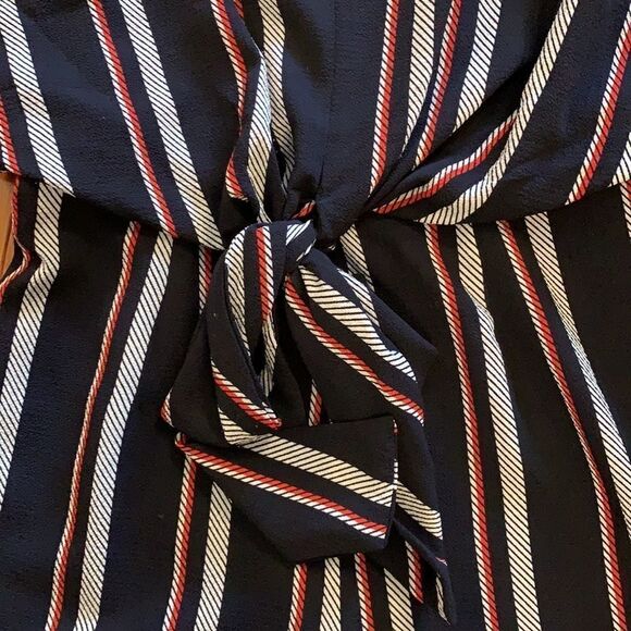 NWOT Jumpsuit Size Small - Picture 2 of 13